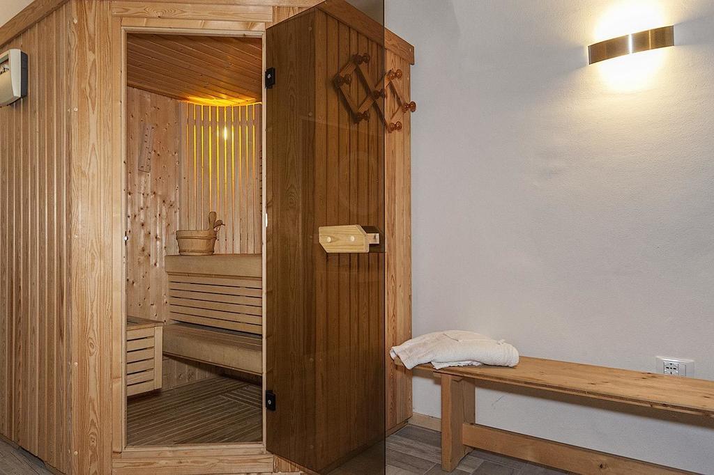 Hotel Due Spade Фольгария Экстерьер фото