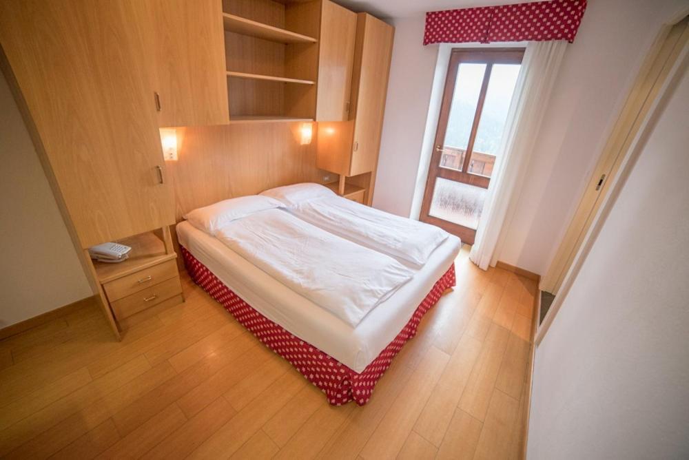 Hotel Due Spade Фольгария Экстерьер фото