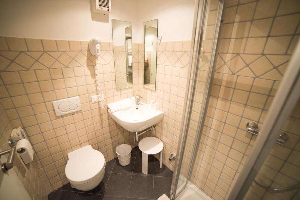 Hotel Due Spade Фольгария Экстерьер фото