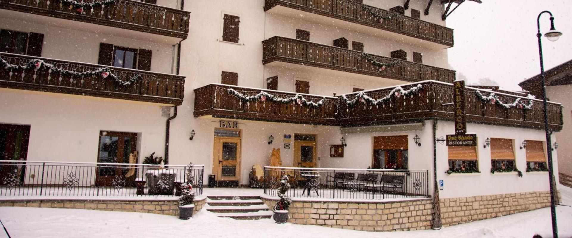 Hotel Due Spade Фольгария Экстерьер фото