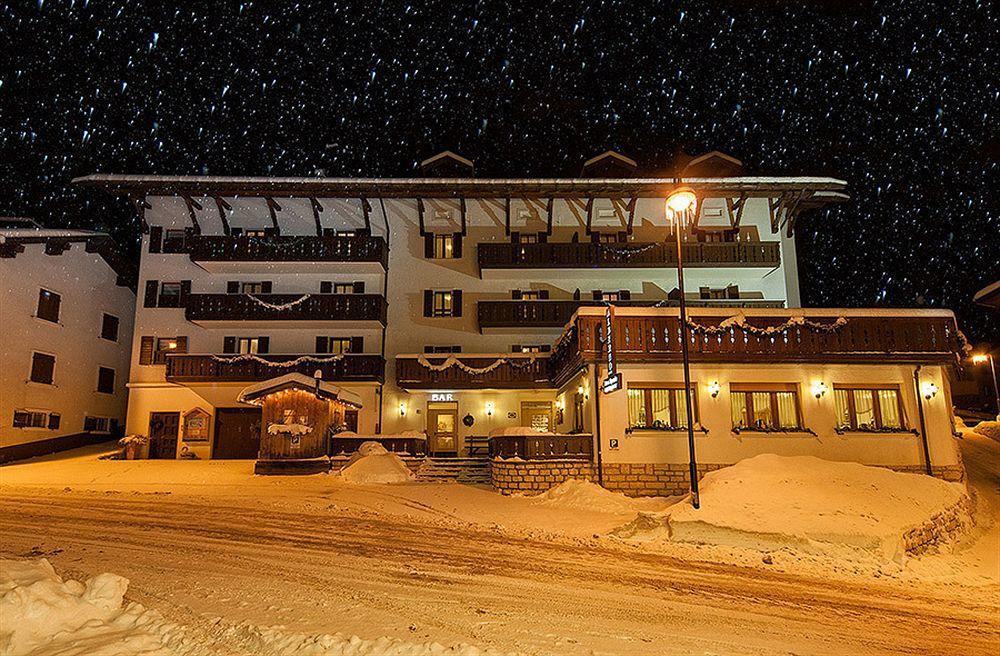Hotel Due Spade Фольгария Экстерьер фото